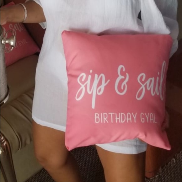 2 Pink BIRTHDAY Pillows & A Beach Towel - Picture 4 of 5